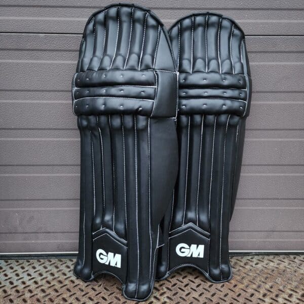 GM Maxi 606 Batting Pads - Black