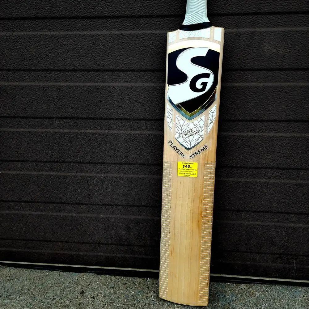 SG Players Xtreme Cricket Bat - Image 5